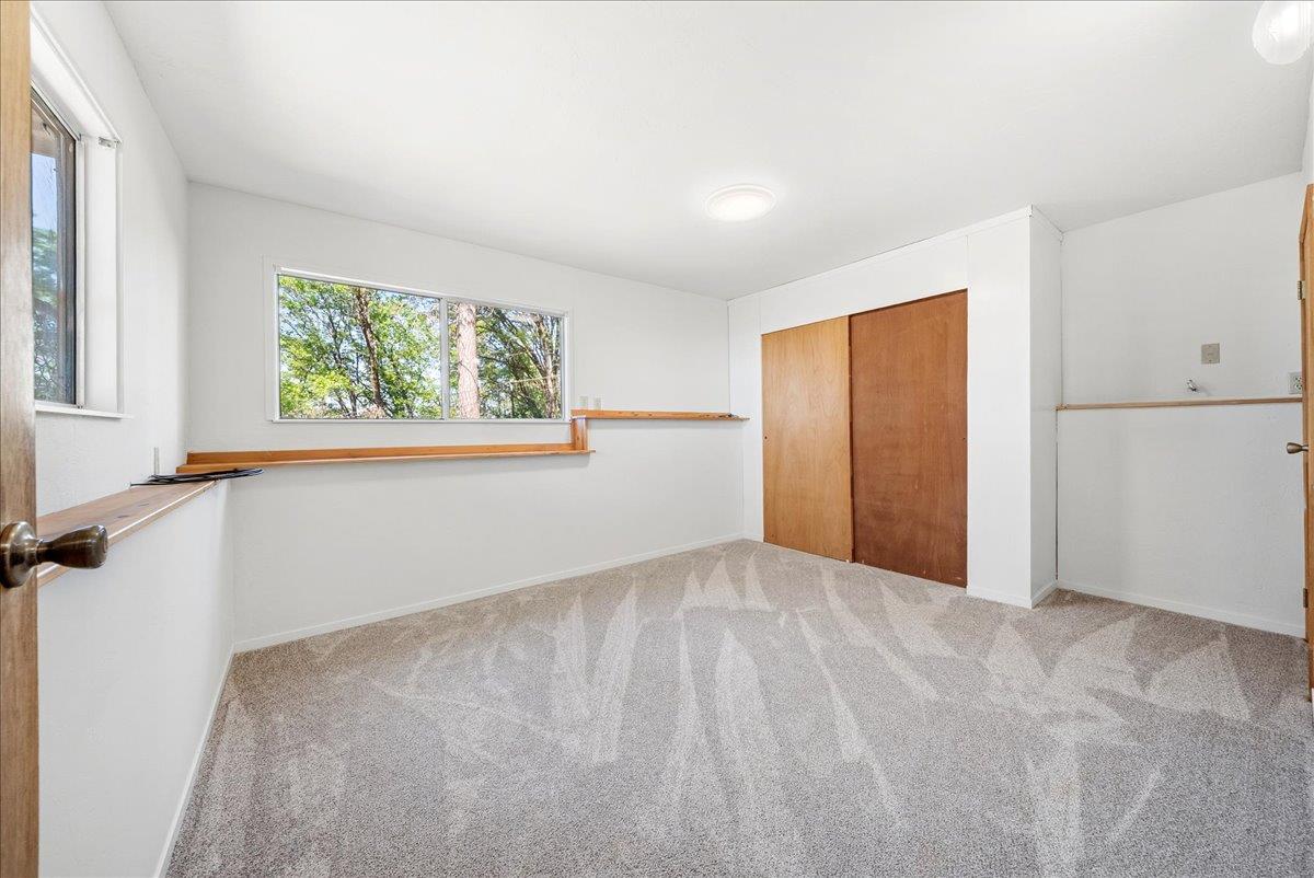 21465 Mason Road Colfax, CA 95713 - Photo 12 of 33 an empty room with windows