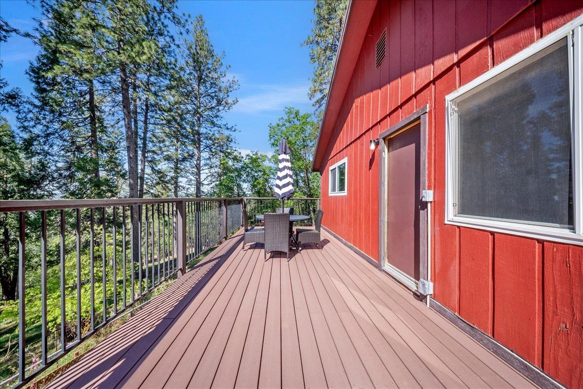 21465 Mason Road Colfax, CA 95713 - Photo 15 of 33 a view of balcony with wooden floor