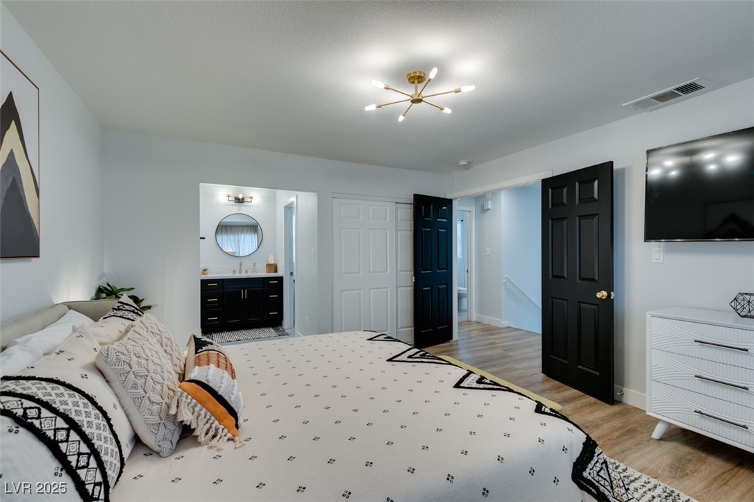 2000 Springview Drive Las Vegas, NV 89146 - Photo 12 of 29