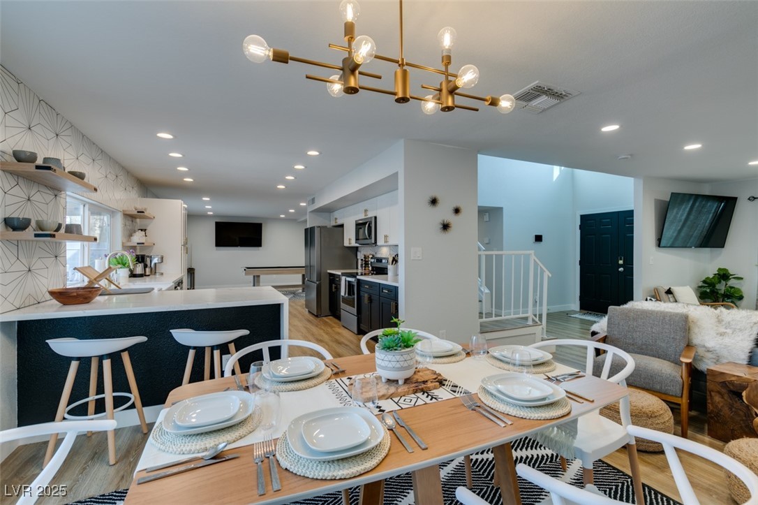 2000 Springview Drive Las Vegas, NV 89146 - Photo 2 of 29