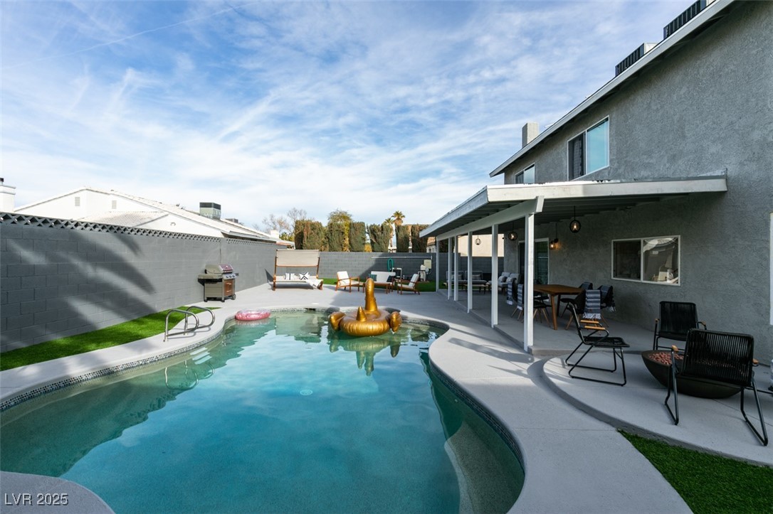 2000 Springview Drive Las Vegas, NV 89146 - Photo 23 of 29