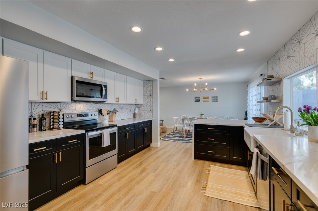 2000 Springview Drive Las Vegas, NV 89146 - Photo 4 of 29