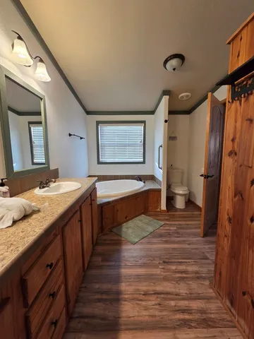 $2,400 | 708 C Town Creek Road, Kerrville, TX 78028