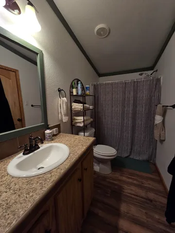 $2,400 | 708 C Town Creek Road, Kerrville, TX 78028