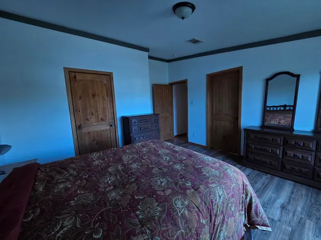 $2,400 | 708 C Town Creek Road, Kerrville, TX 78028