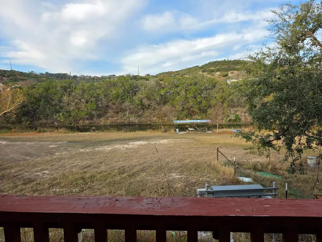 $2,400 | 708 C Town Creek Road, Kerrville, TX 78028
