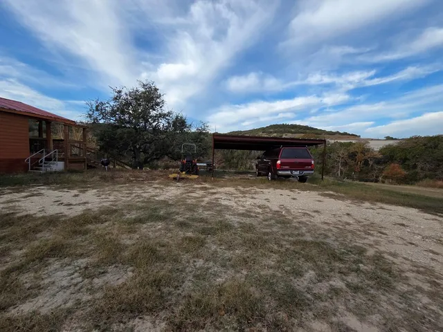 $2,400 | 708 C Town Creek Road, Kerrville, TX 78028