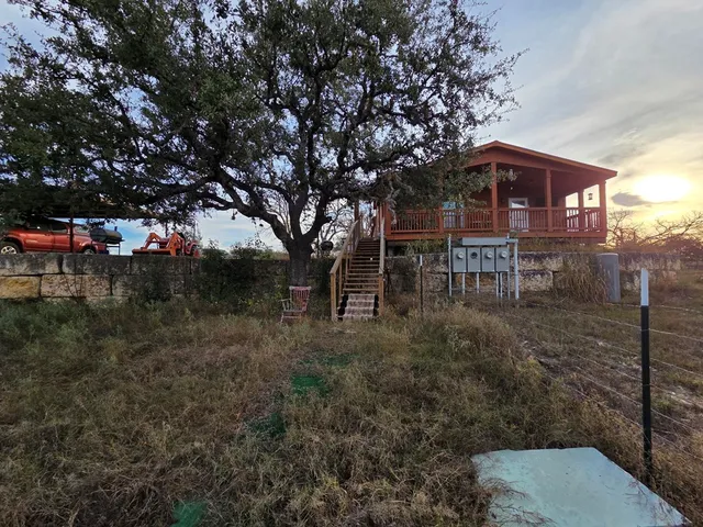 $2,400 | 708 C Town Creek Road, Kerrville, TX 78028