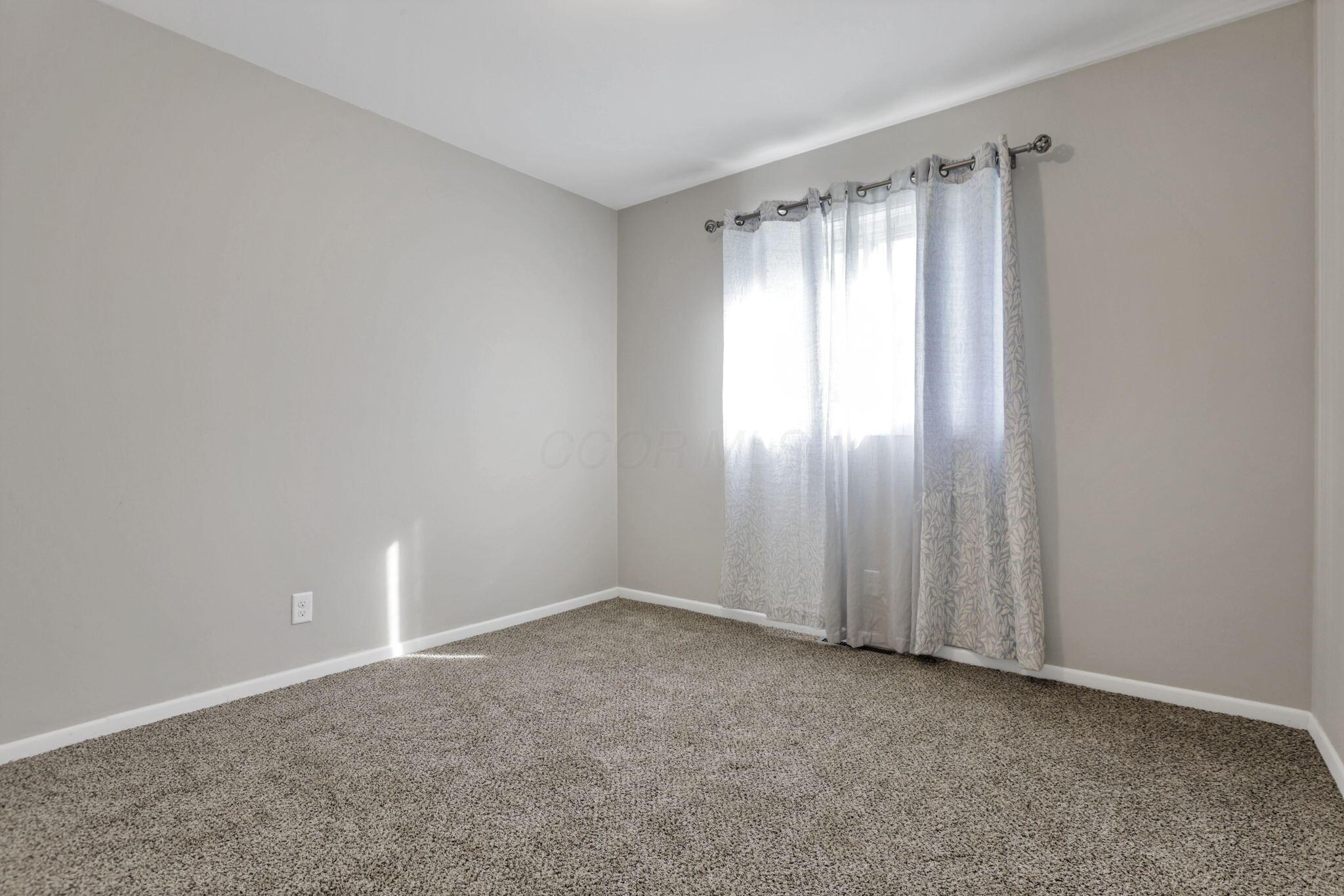 3469 Rodell Road Columbus, OH 43232 - Photo 19 of 29 Bedroom 2