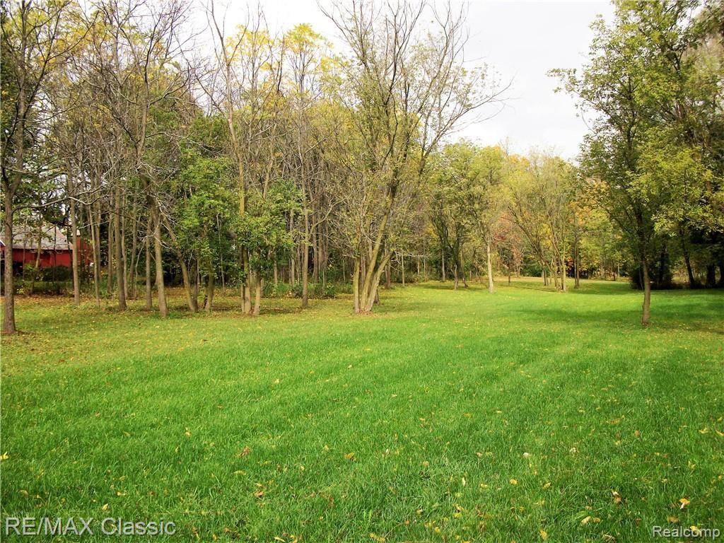 7679 Kearney Road Whitmore Lake, MI 48189 - Photo 63 of 68 103_2845.jpg