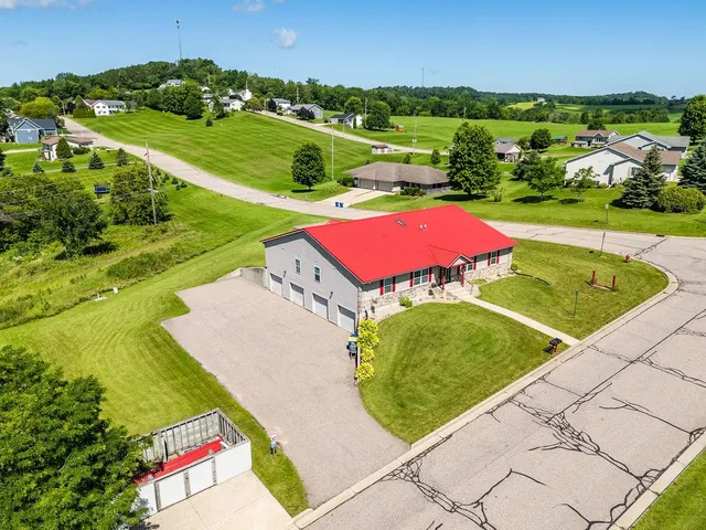 $449,900 | 517 Darcy Drive, Hillsboro, WI 54634