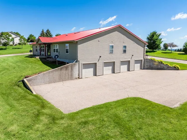 $449,900 | 517 Darcy Drive, Hillsboro, WI 54634