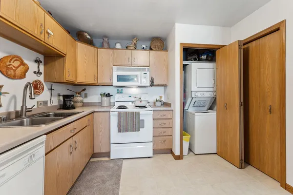 $449,900 | 517 Darcy Drive, Hillsboro, WI 54634