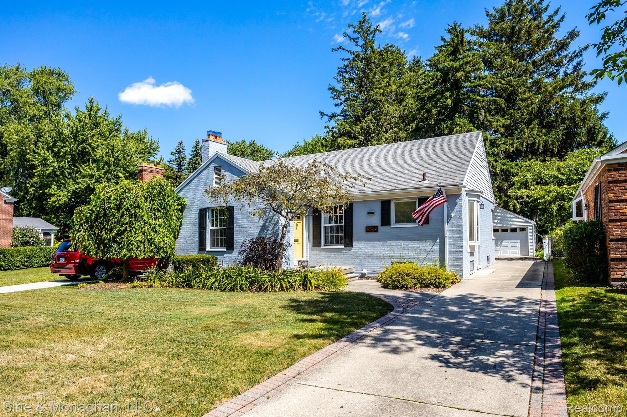 834 Rivard Boulevard Grosse Pointe, MI 48230 - Photo 45 of 48 834 Rivard S032.jpg