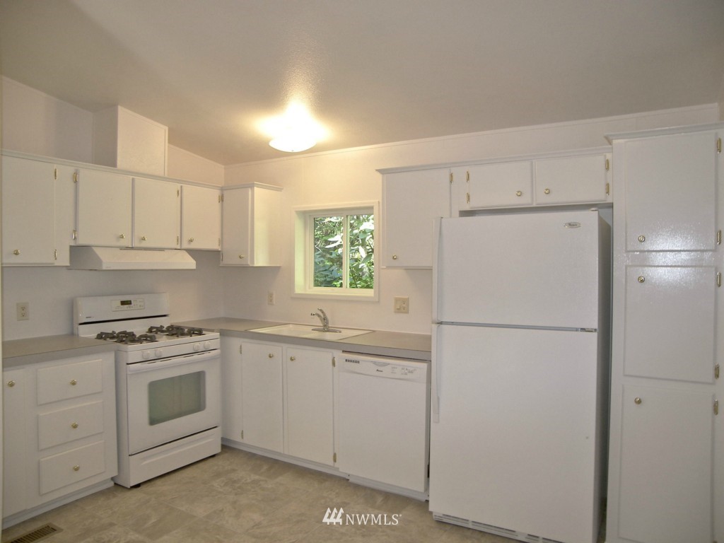 5691 Mosquito Lake Road Deming, WA 98244 - Photo 7 of 21