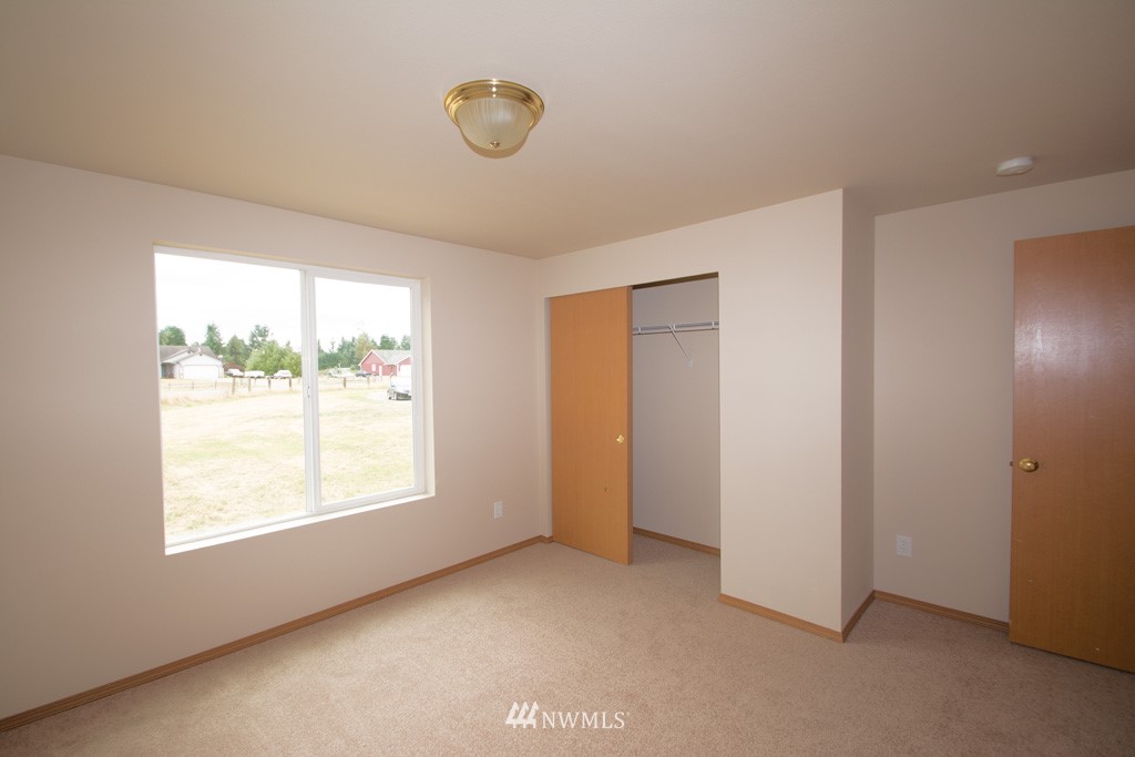 9216 176th Avenue Southwest Rochester, WA 98579 - Photo 8 of 11