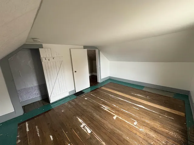 $179,000 | 15 Cole Avenue, Northfield, VT 05663