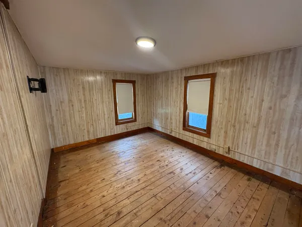 $179,000 | 15 Cole Avenue, Northfield, VT 05663