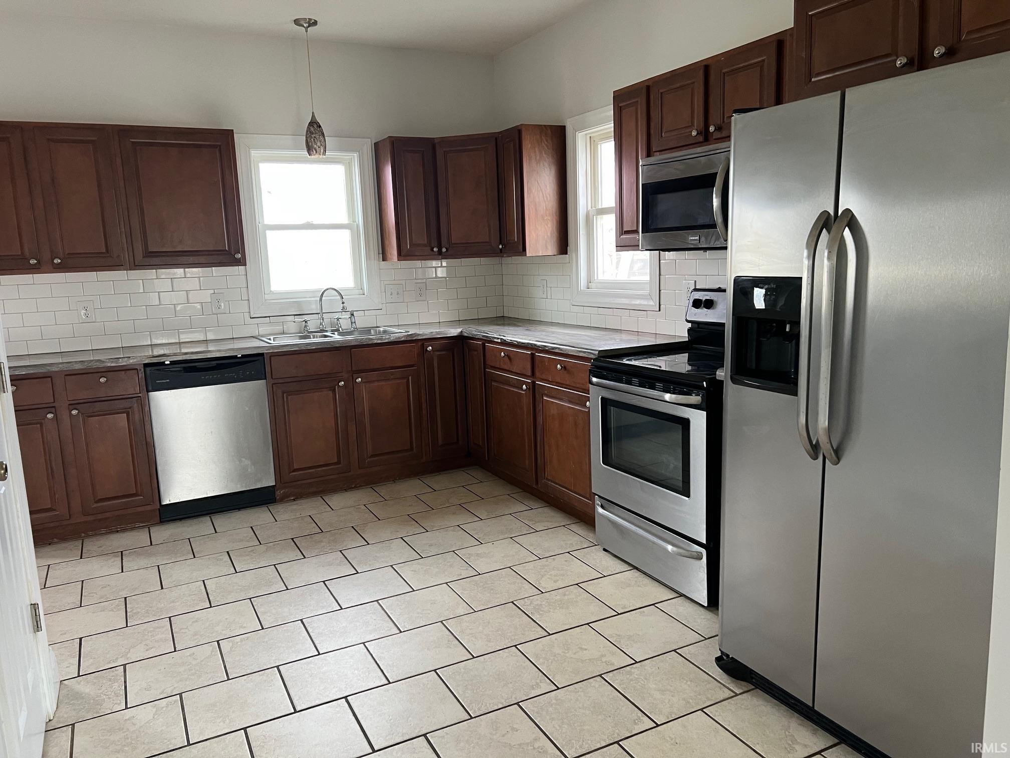 1511 11th Street Bedford, IN 47421 - Photo 3 of 16