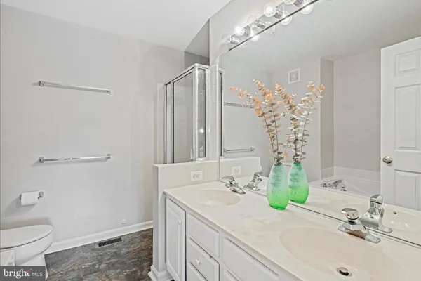 a bathroom with a tub