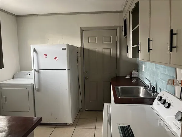 $1,500 | 1204-unit A West 1204-unit A W Victory Drive, Savannah, GA 31405