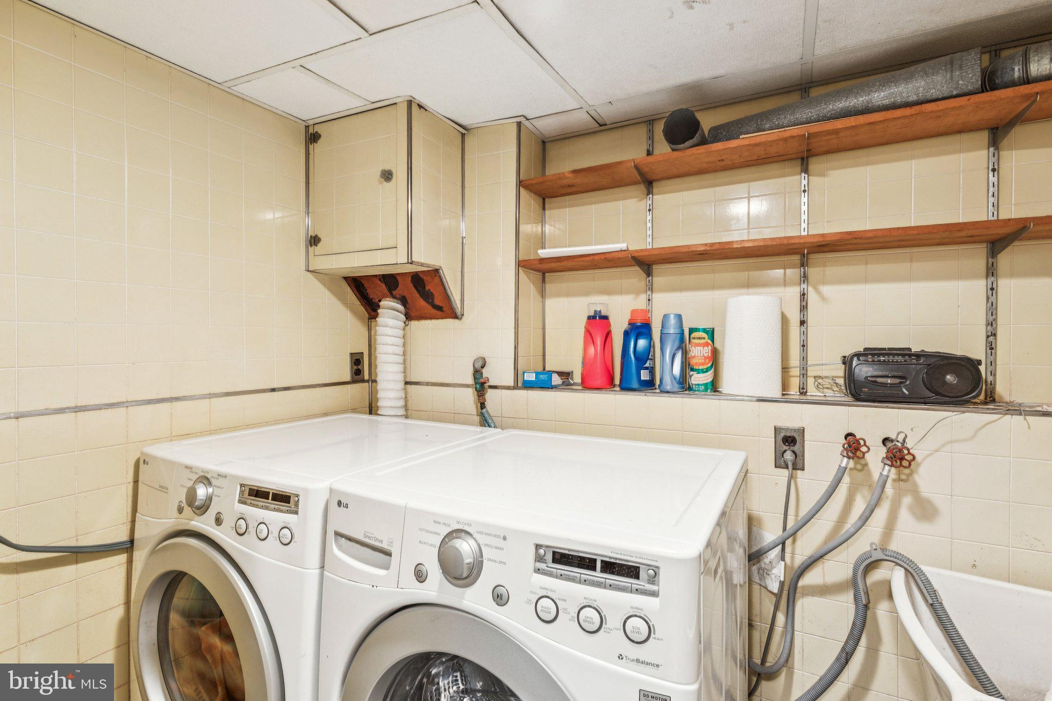 375 Church Road Jenkintown, PA 19046 - Photo 57 of 69 a utility room with dryer and washer