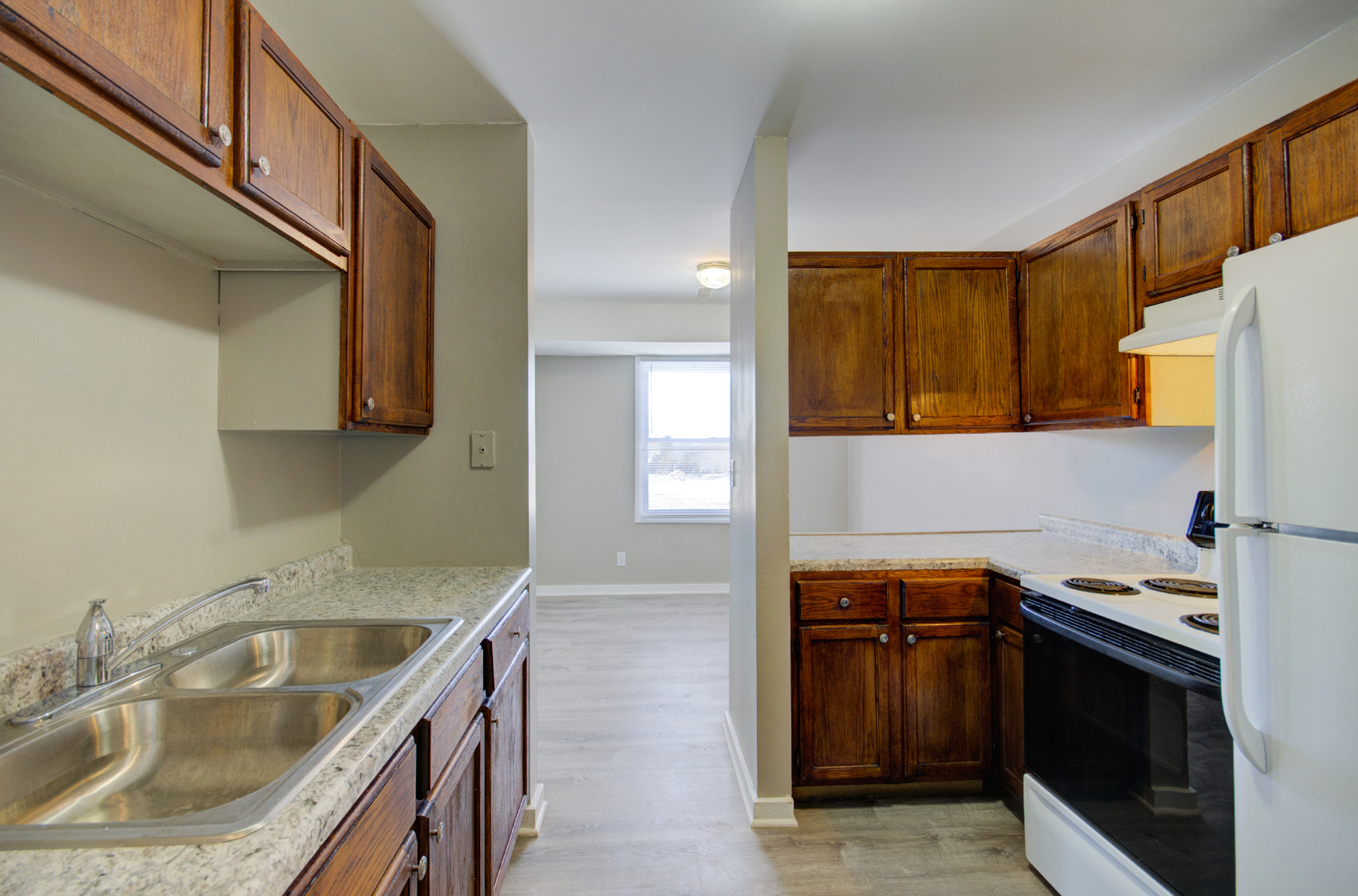 1603 Reckinger Road, Unit 302 Aurora, IL 60505 - Photo 2 of 19