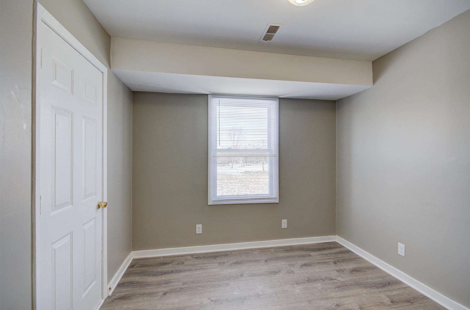 1603 Reckinger Road, Unit 302 Aurora, IL 60505 - Photo 5 of 19