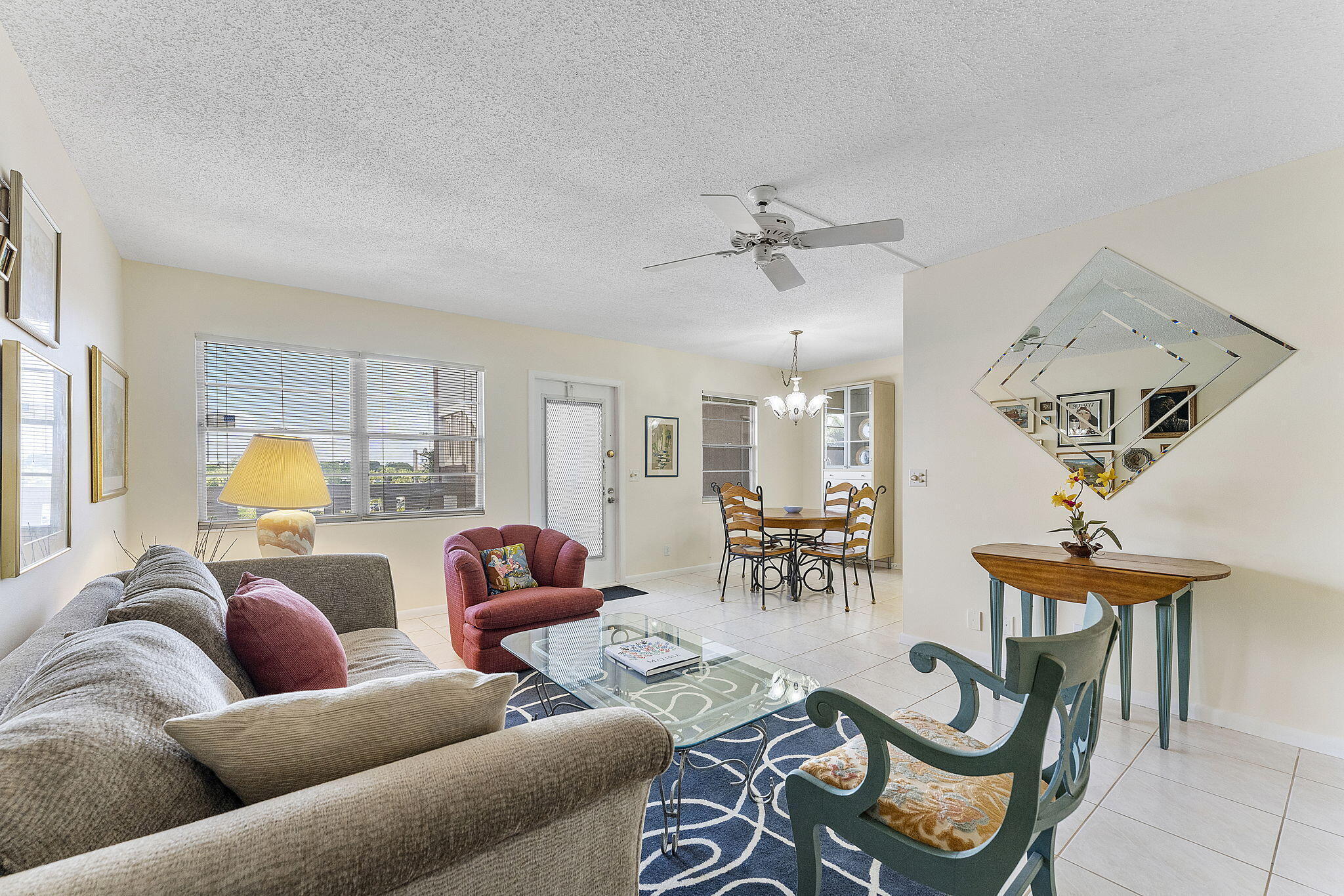 3027 Guildford East Boca Raton, FL 33434 - Photo 13 of 37 CV 20