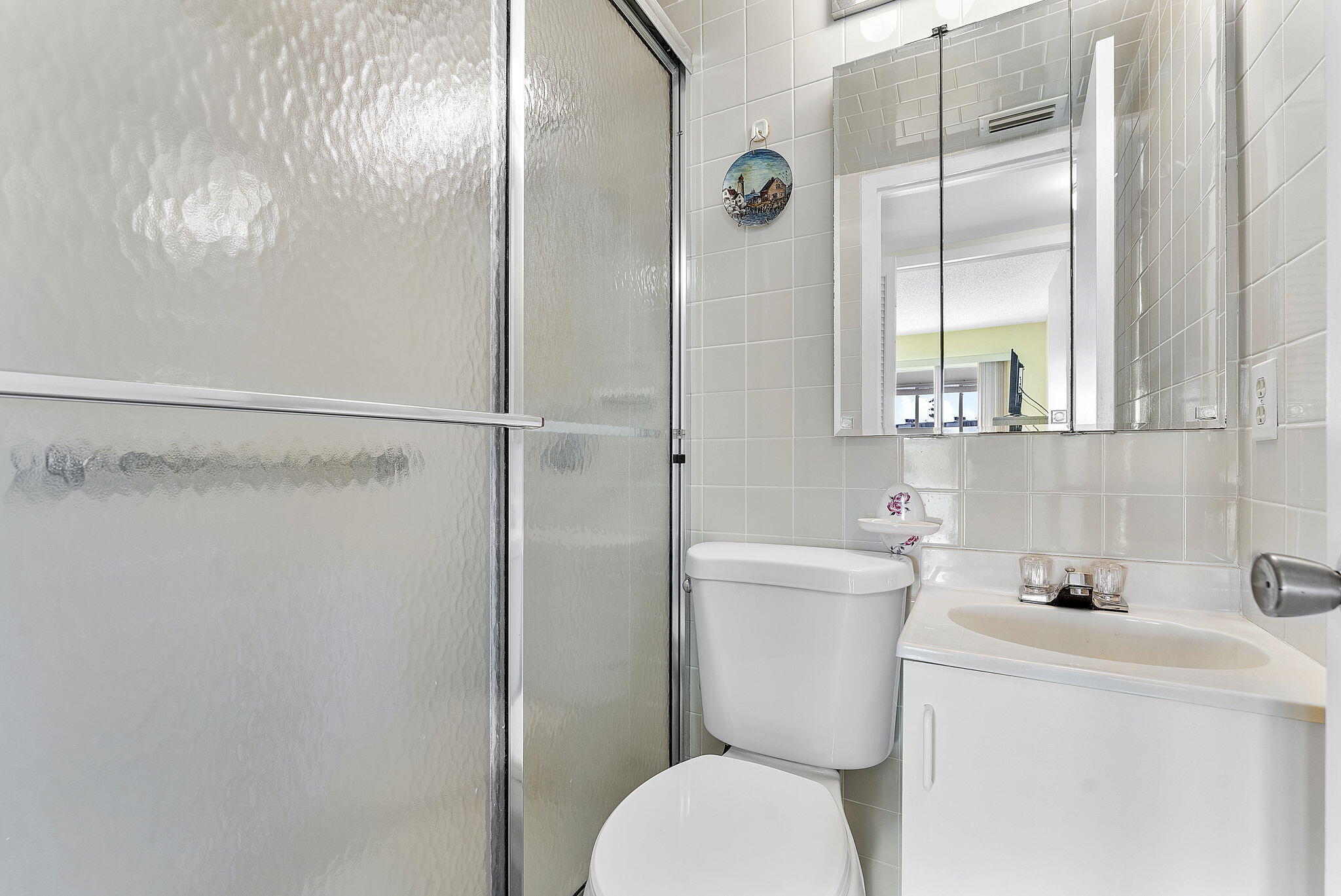 3027 Guildford East Boca Raton, FL 33434 - Photo 20 of 37 CV 26