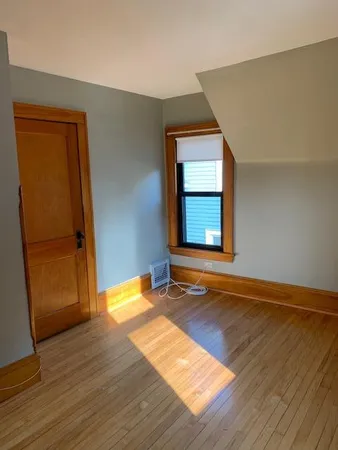 $2,100 | 522 View Street, St. Paul, MN 55102