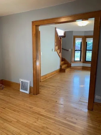 $2,100 | 522 View Street, St. Paul, MN 55102