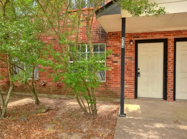 $925 | 554 East Cedar Street, Bertram, TX 78605