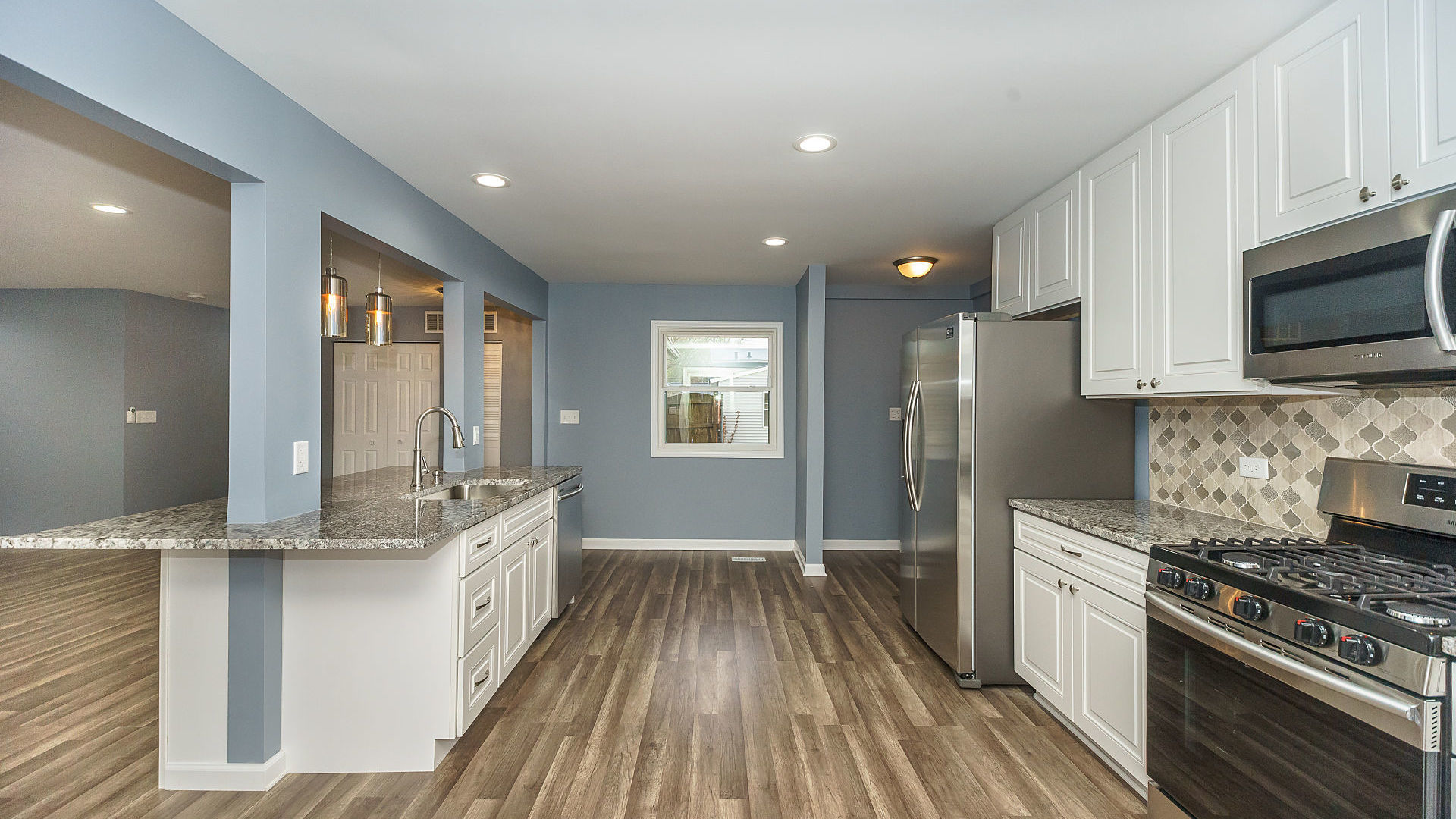549 Redwood Road Bolingbrook, IL 60440 - Photo 11 of 27