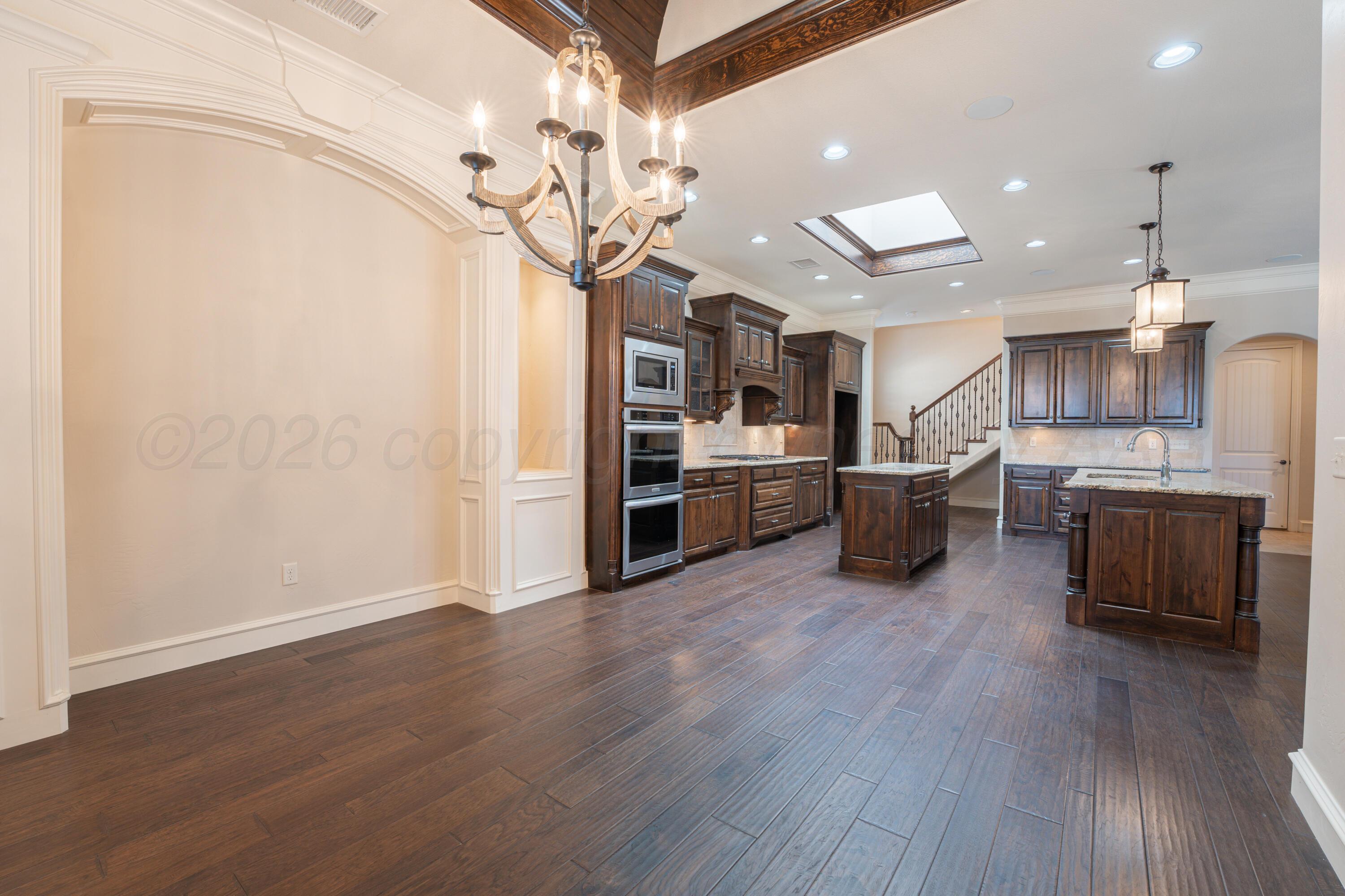 212 Banks Drive Amarillo, TX 79124 - Photo 15 of 37 15 DINING KITCHEN
