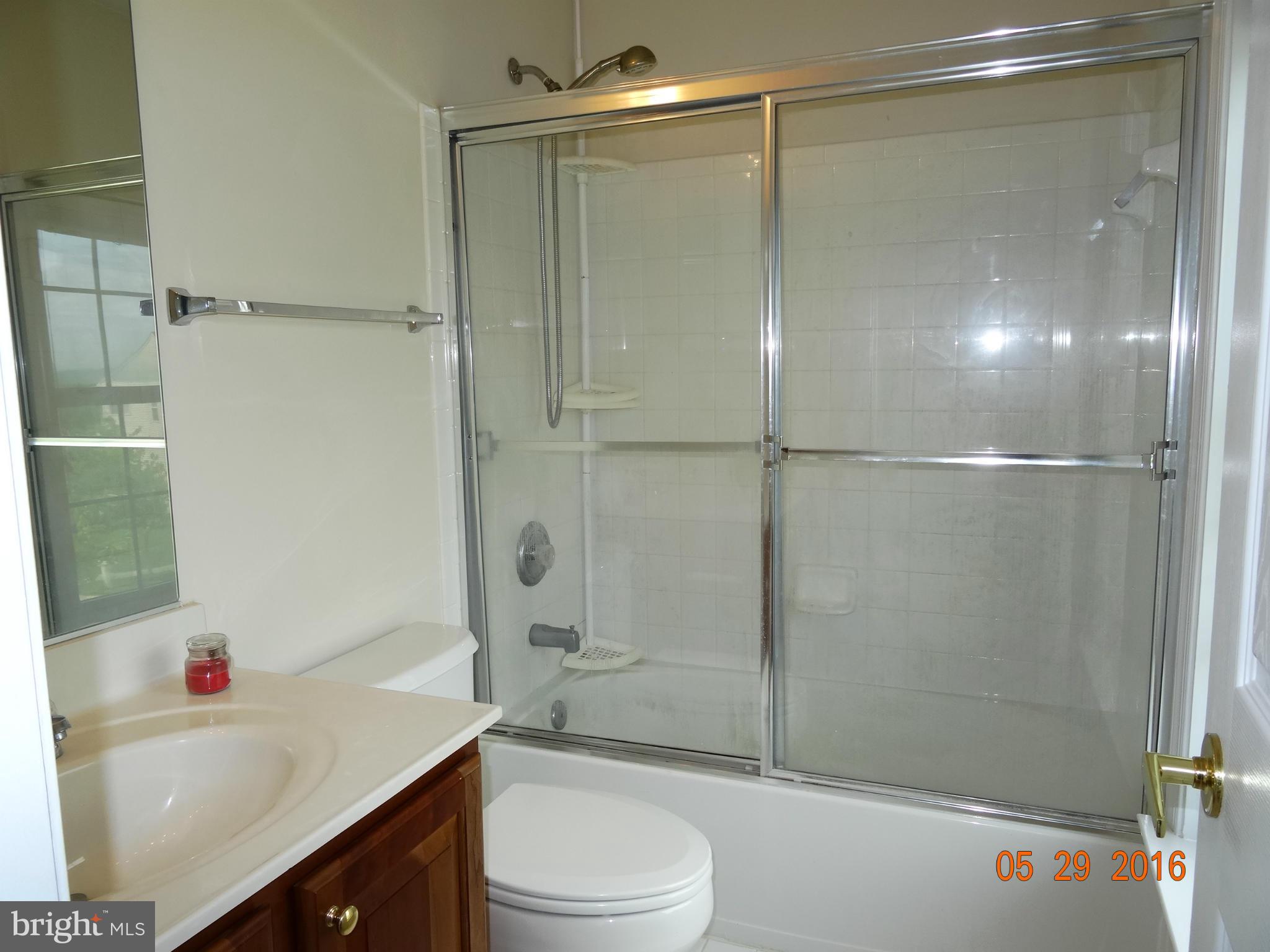 8087 High Castle Road Ellicott City, MD 21043 - Photo 12 of 28 Bath