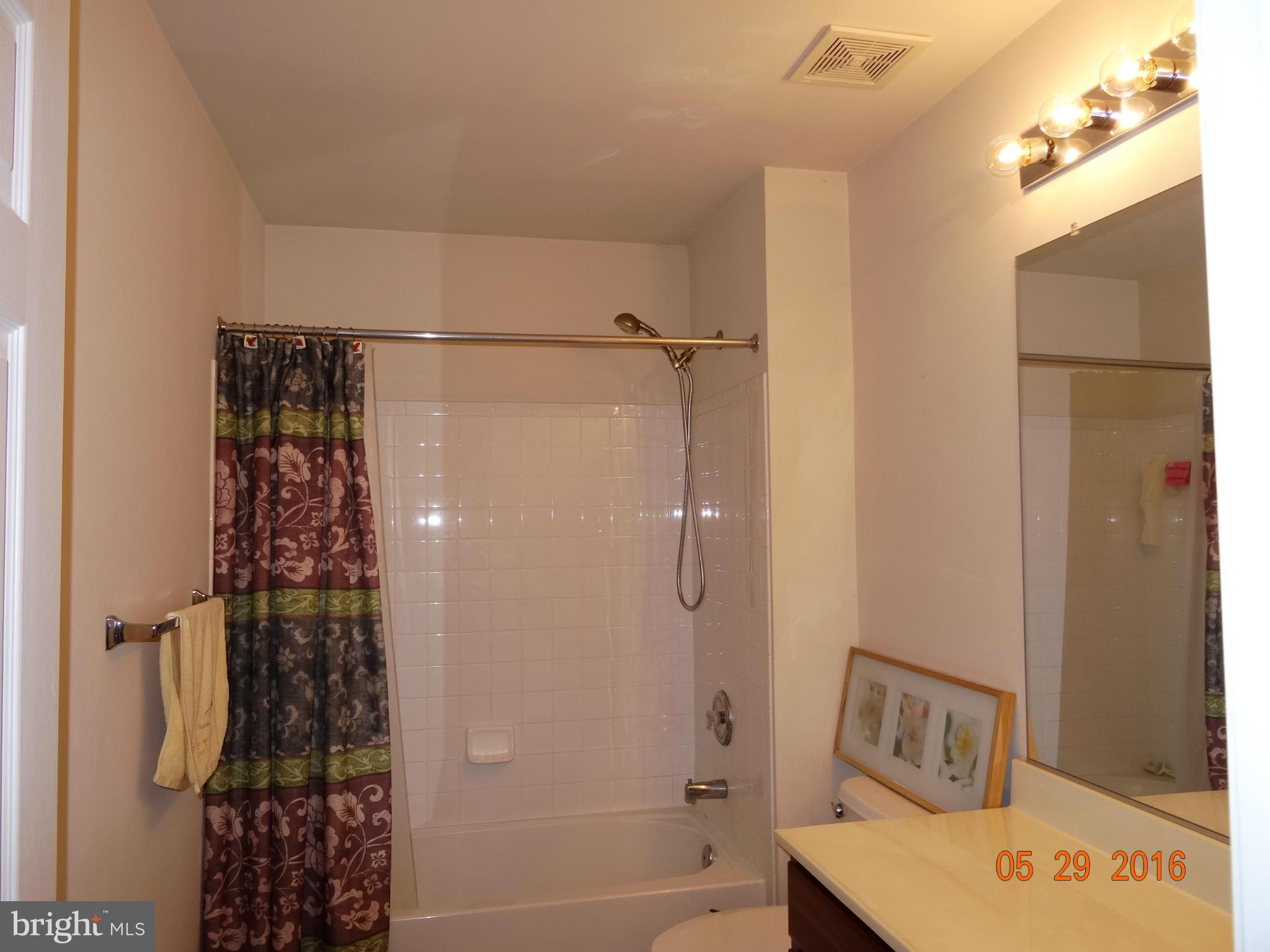 8087 High Castle Road Ellicott City, MD 21043 - Photo 9 of 28 Bath