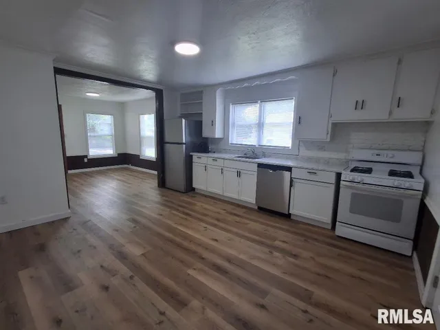 $99,900 | 1406 South 12th Street, Pekin, IL 61554