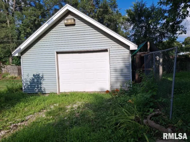 $99,900 | 1406 South 12th Street, Pekin, IL 61554