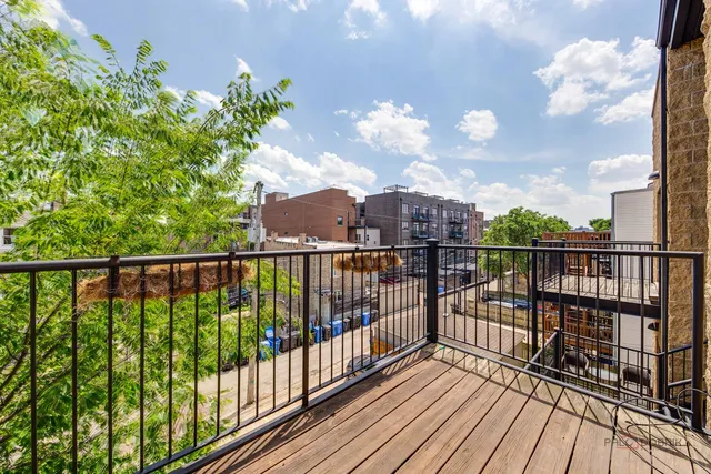 $500,000 | 1529 North Artesian Avenue, Unit 3N, Chicago, IL 60622