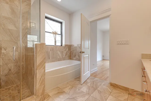 $500,000 | 1529 North Artesian Avenue, Unit 3N, Chicago, IL 60622