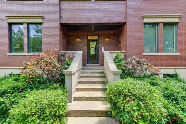 $500,000 | 1529 North Artesian Avenue, Unit 3N, Chicago, IL 60622