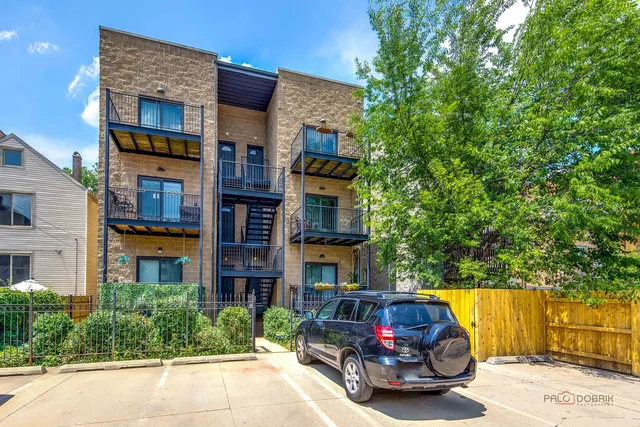 $500,000 | 1529 North Artesian Avenue, Unit 3N, Chicago, IL 60622