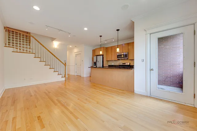 $500,000 | 1529 North Artesian Avenue, Unit 3N, Chicago, IL 60622