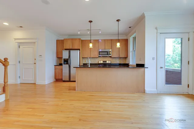 $500,000 | 1529 North Artesian Avenue, Unit 3N, Chicago, IL 60622