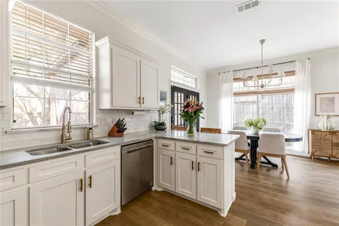 $525,000 | 7205 Highland Heather Lane, Dallas, TX 75248