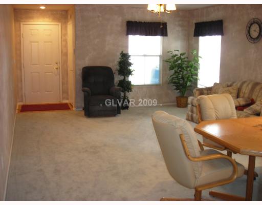 190 White Butte Street Henderson, NV 89012 - Photo 7 of 11 Living Room.