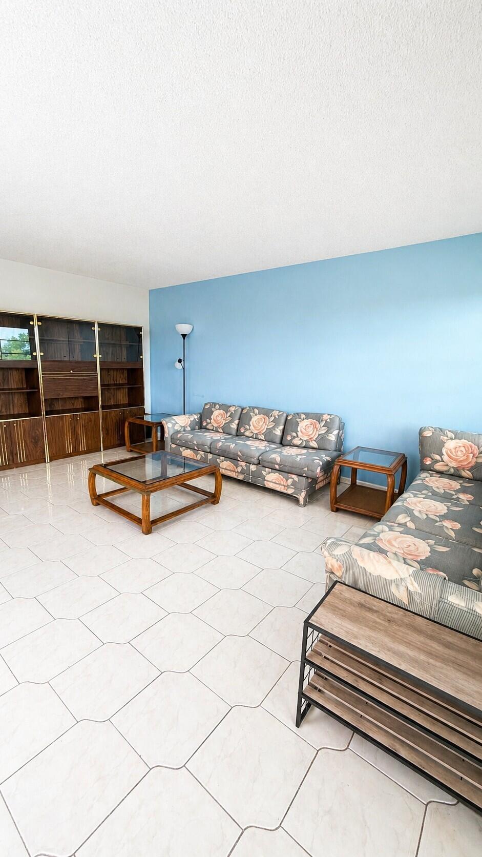 4024 Wolverton East Boca Raton, FL 33434 - Photo 2 of 13 4024 003a