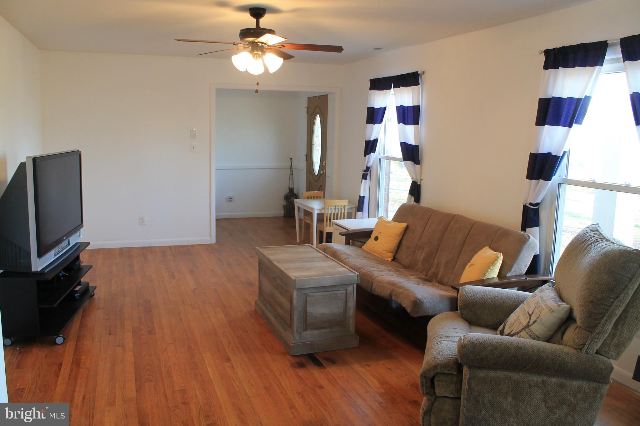 11353 Elk Run Road Catlett, VA 20119 - Photo 2 of 22 Family Room