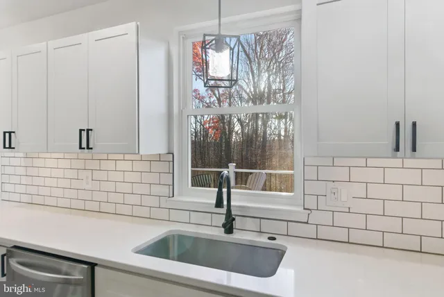 $749,000 | 4460 Scotts Road, Marshall, VA 20115